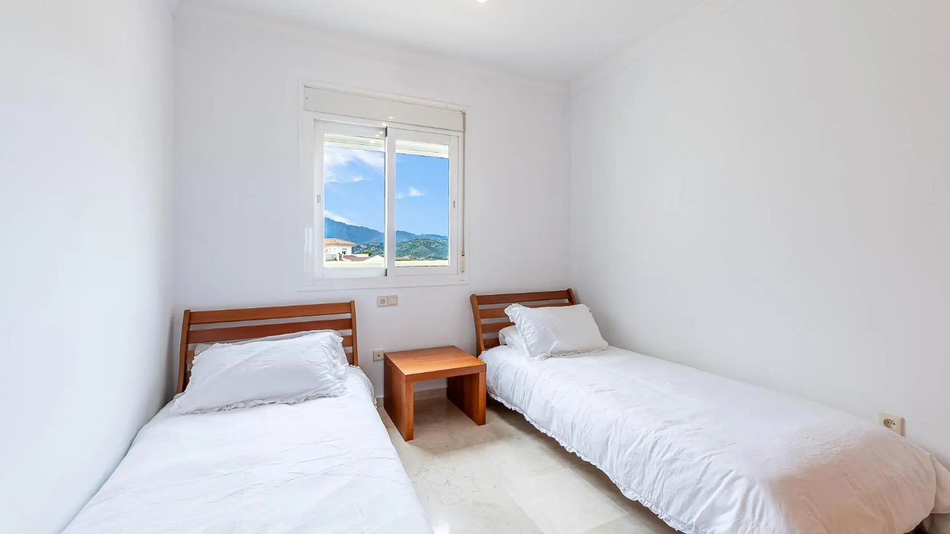 Apartment Fantastic 4 Bed Apt La Cala Hills Fuengirola Spain